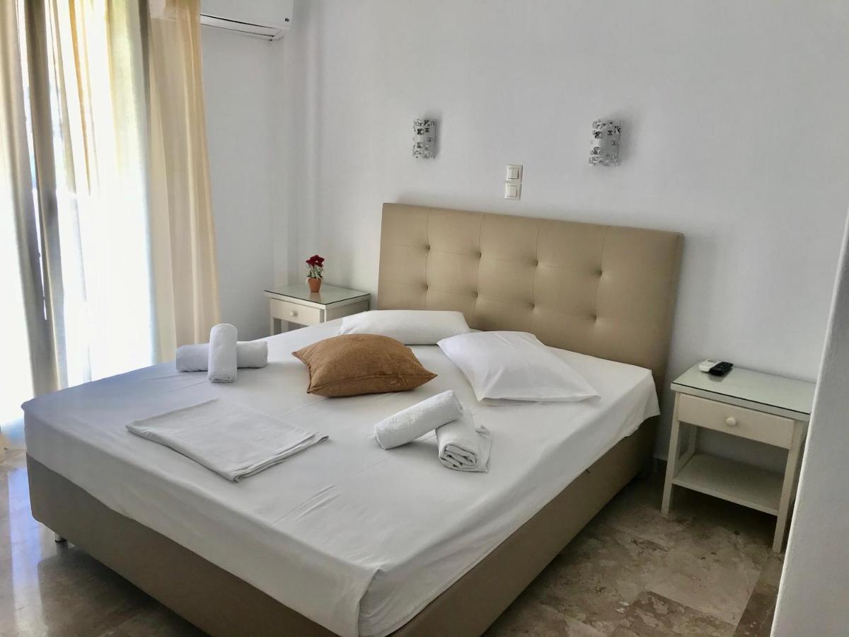 Vassiliki Rooms Paro Esterno foto