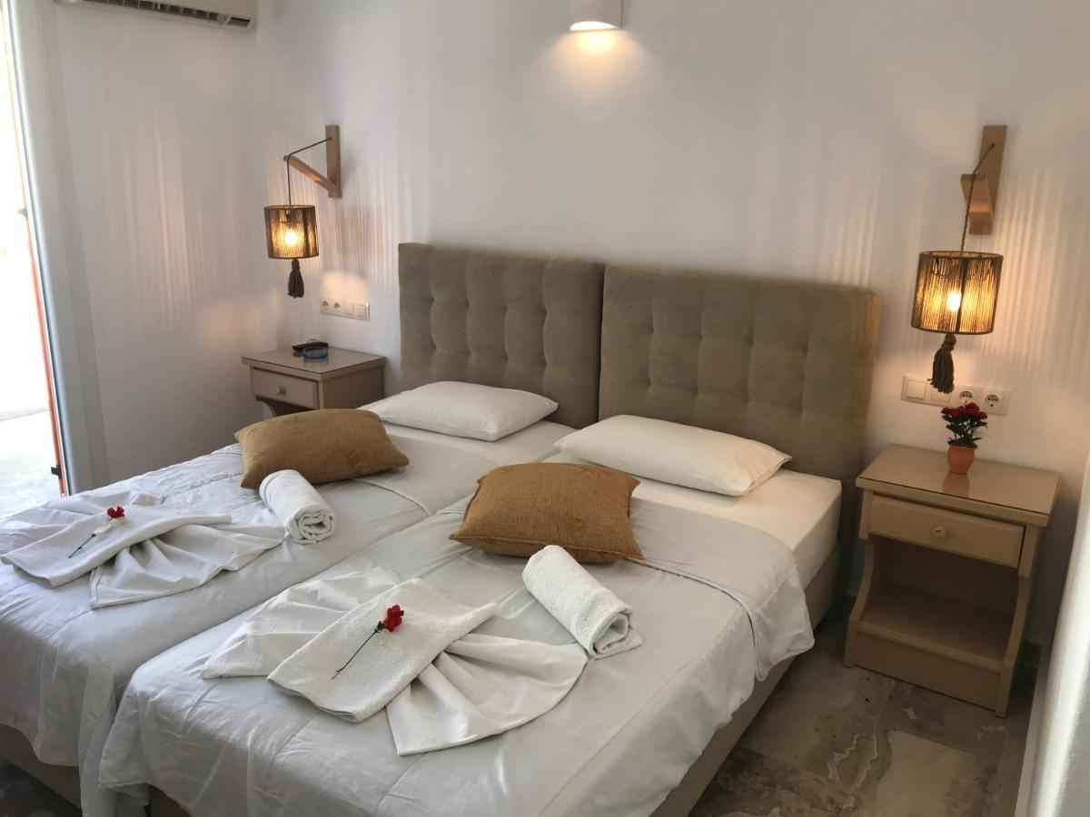 Vassiliki Rooms Paro Esterno foto