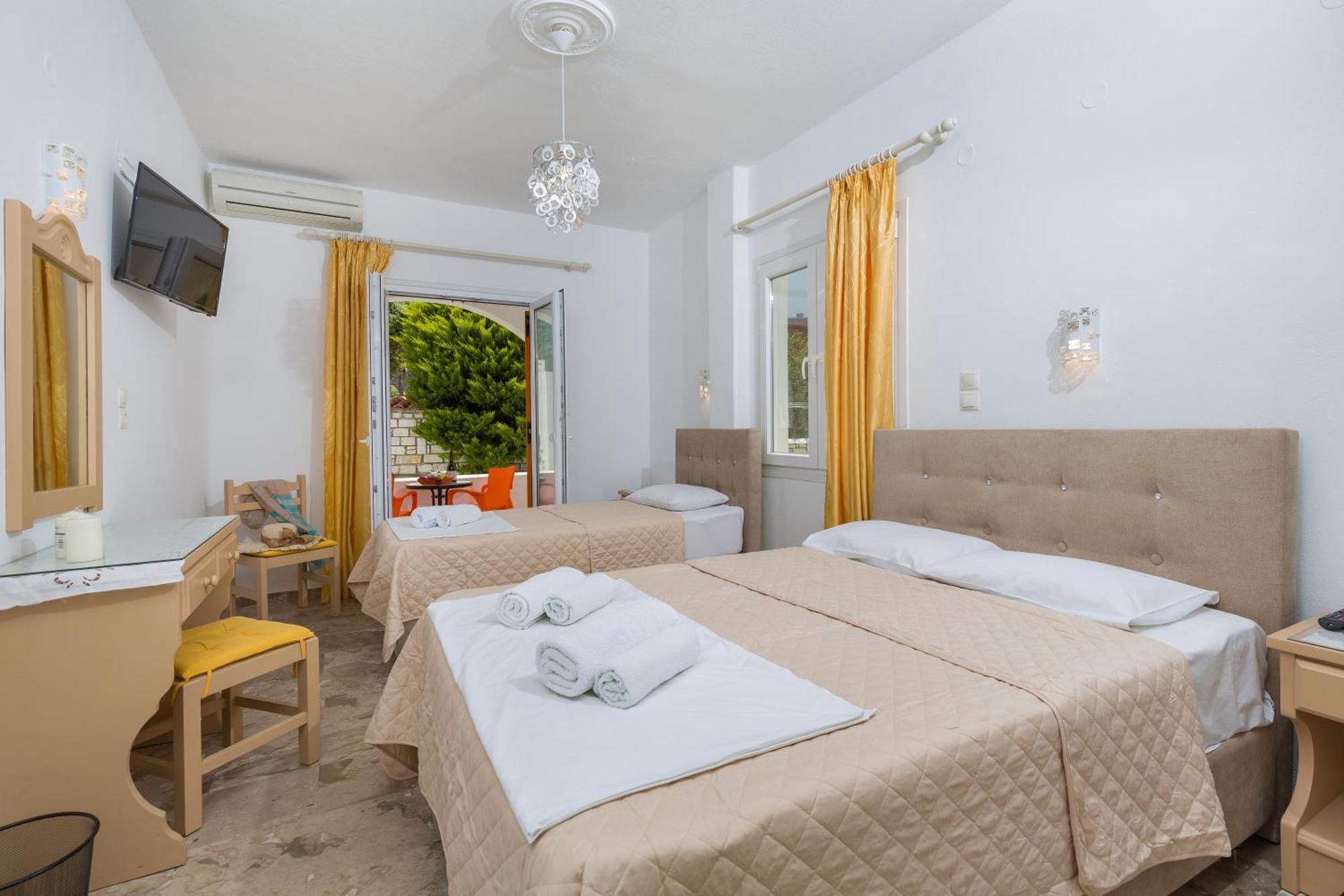 Vassiliki Rooms Paro Esterno foto