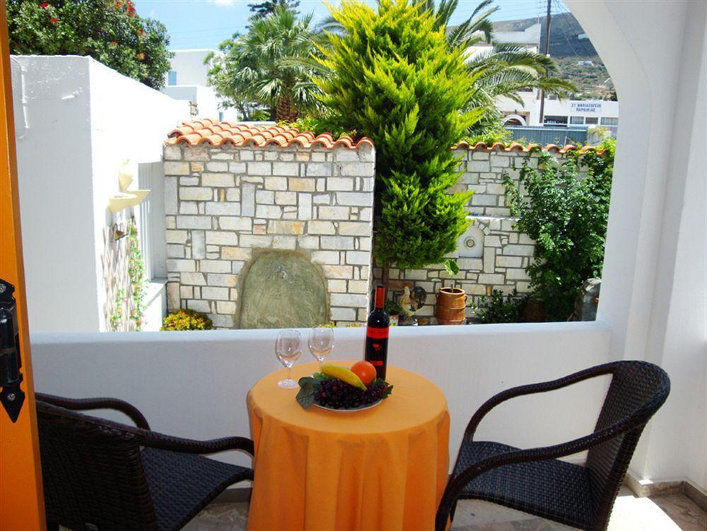 Vassiliki Rooms Paro Esterno foto